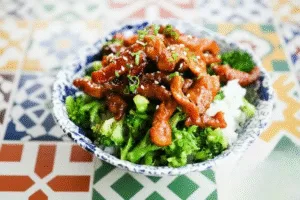 Easy Garlic Ginger Glazed Sticky Pork