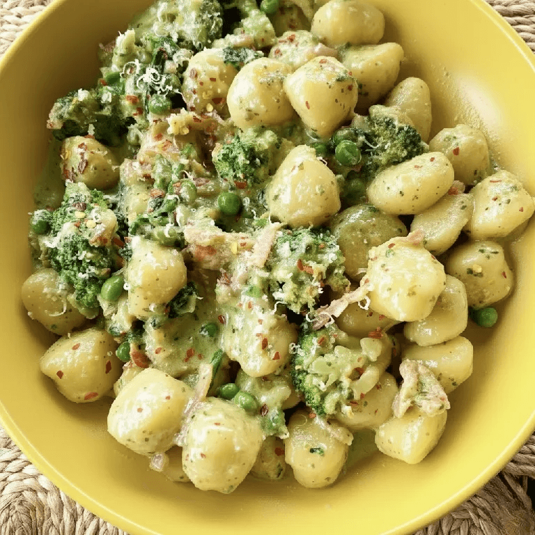 Creamy Pesto Gnocchi in One Pot